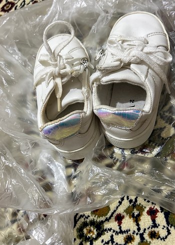 Kız Çocuk Beyaz Bağcıklı Spor Ayakkabı - Görsel 2