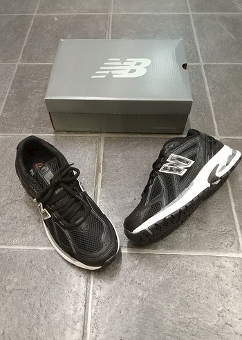 37 Beden New Balance 1906