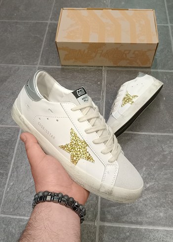 Golden Goose Deluxe..