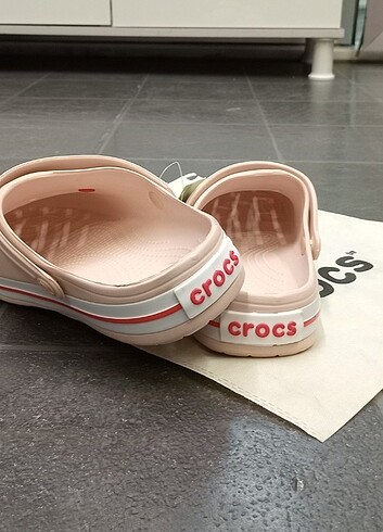 39 Beden ten rengi Renk CROCS-KLASİK-KREM