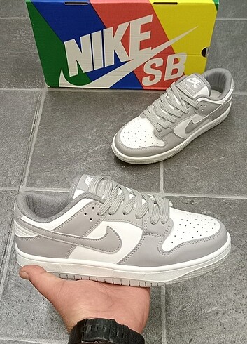 39 Beden çeşitli Renk Nike Dunk Low-Fırsat Ürünü..