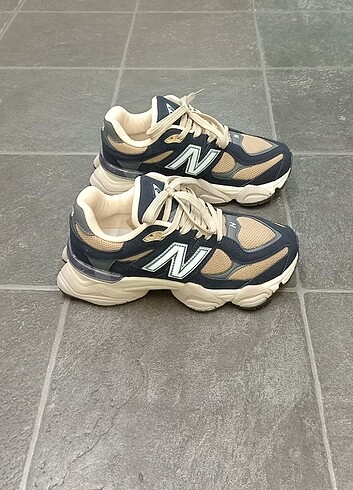 New Balance 9060-Fırsat Ürünü..