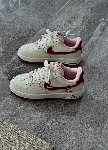 39 Beden çeşitli Renk Nike Air Force 1-Fırsat Urünü..