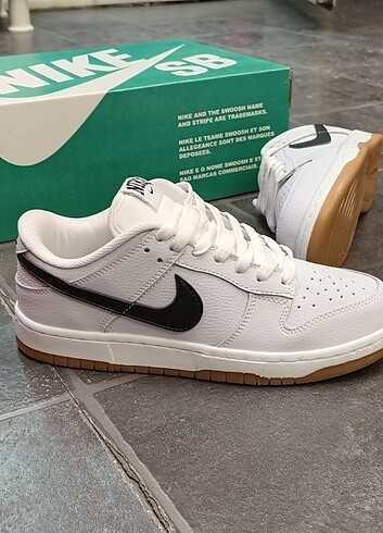 39 Beden Nike Dunk Low-Fırsat Ürünü...