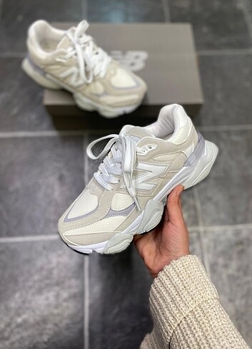 New Balance 9060-Fırsat Ürünü..