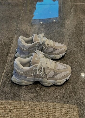 39 Beden beyaz Renk New Balance 9060