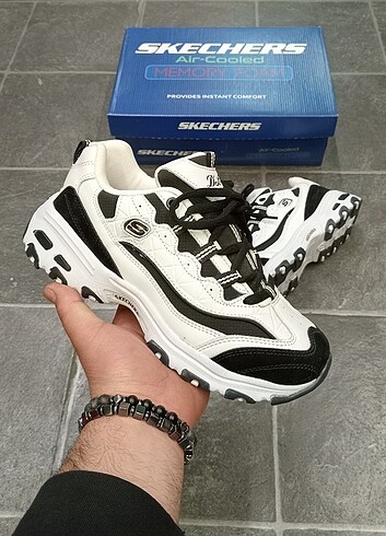 Skechers-Aranan Model:)