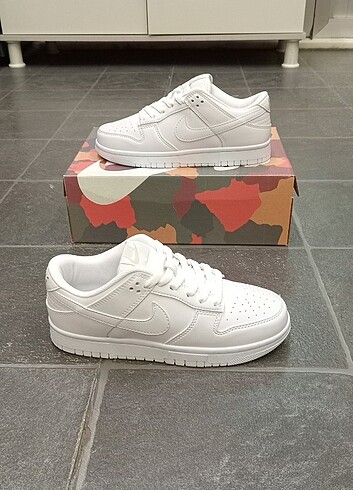 Nike Nike Dunk Low-Fırsat Ürünü..
