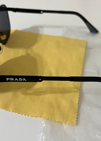  Beden siyah Renk PRADA Güneş Gözlüğü