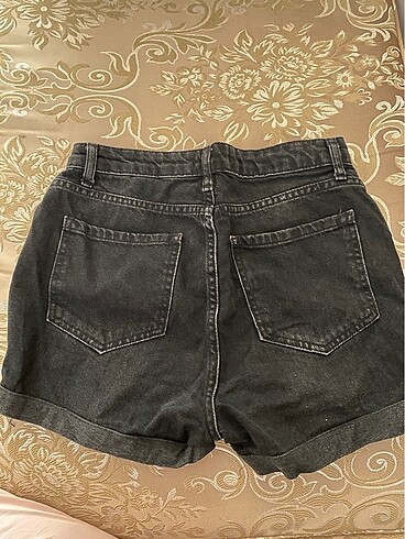 Trendyol & Milla Siyah Kısa Denim Şort