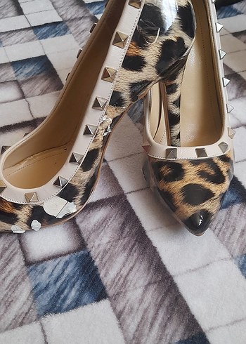 37 Beden Leopar Desenli Bej Yüksek Topuklu Stiletto
