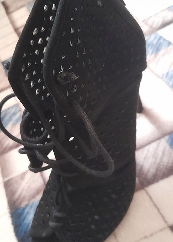 38 Beden Siyah Süet Kadın Stiletto Kemerli