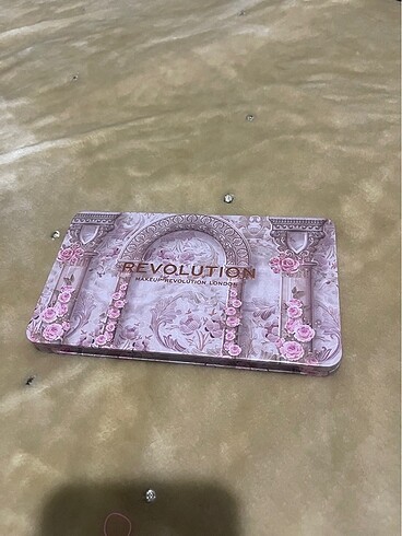 Revolation far