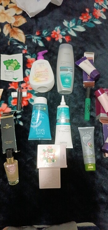 14adet ürün Oriflame toplu satılmakta