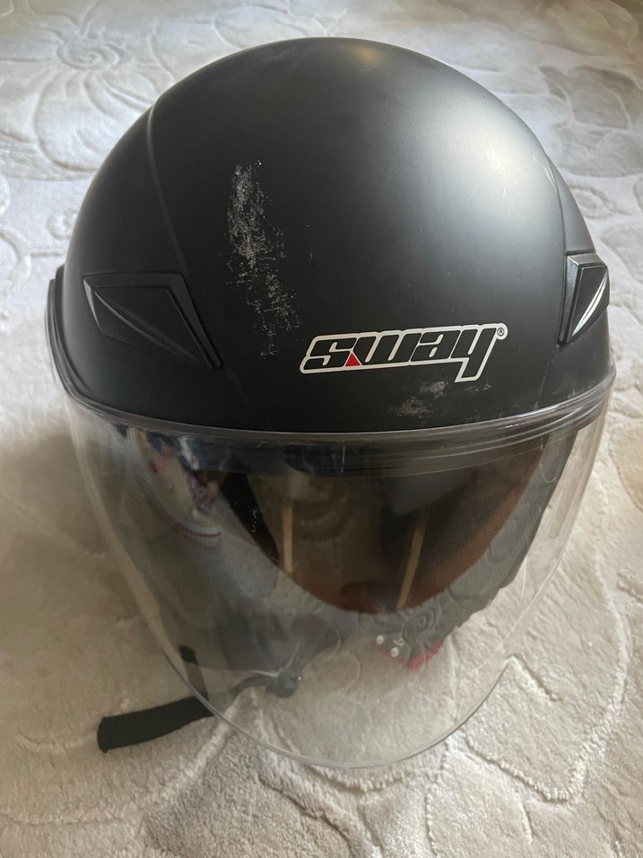 Siyah Biker Tarzı Motosiklet Kaskı - Görsel 3