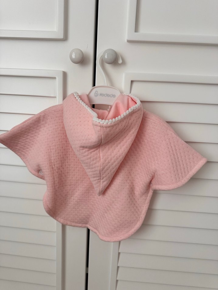 Kız Çocuk Kapüşonlu Düğmeli Pembe Panço - Görsel 2
