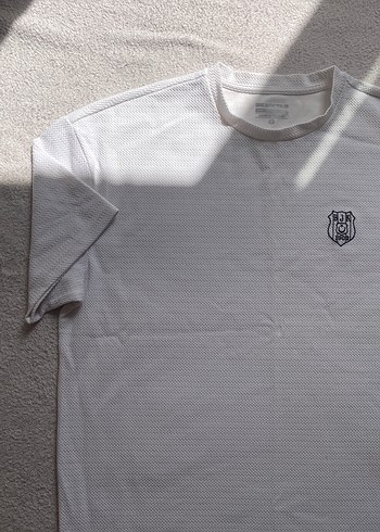 l Beden Beyaz Oversize Nakışlı Erkek Beşiktaş Tişört