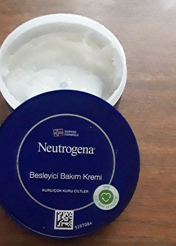 Neutrogena ve Nivea Yumuşak Vücut Kremi - Görsel 4