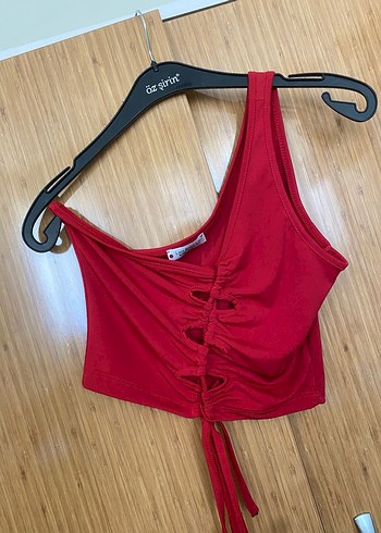 Kırmızı Drapeli Strappy Crop Top