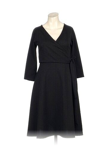 PreLoved Kısa Elbise %70 İndirimli.