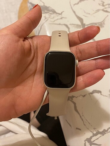 Apple Watch Series 8 41 mm ay ışığı rengi
