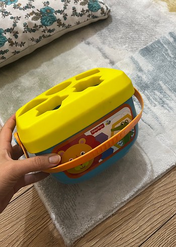 Sarı Kapaklı Renkli Eğitim Oyuncağı