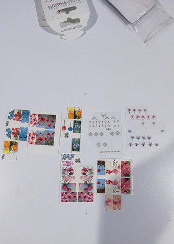 toplam fiyattdır Renkli Tırnak Süslemeleri Seti - Görsel 2