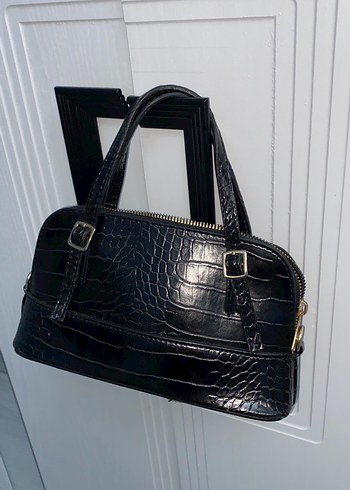 Kilitli Siyah Yılan Derisi Desenli Kadın Çanta - Görsel 2
