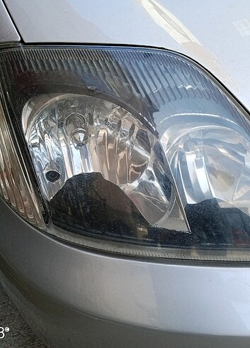 Beden 2004. TOYOTA COROLLA FAR