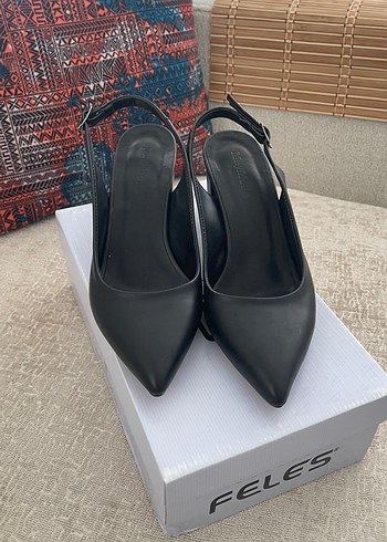 Klasik Siyah Tokalı Topuklu Kadın Ayakkabı - Görsel 3
