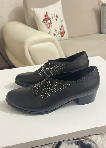 Siyah Gotik Dolgu Topuk Kadın Ayakkabı - Görsel 4