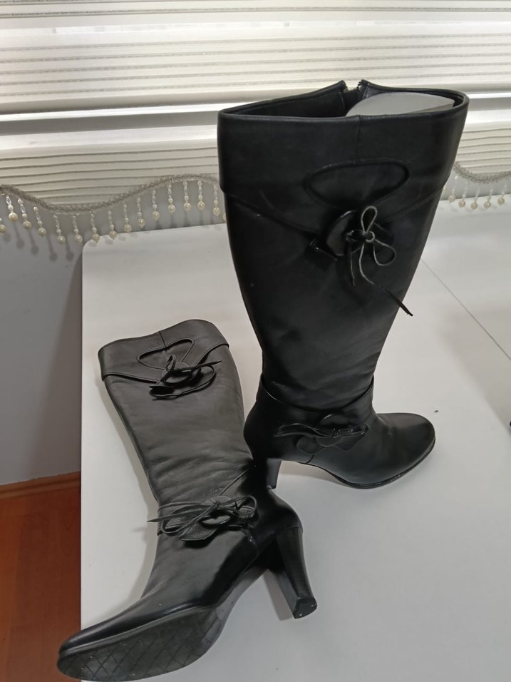 Siyah Deri Tokalı Dizüstü Çizme - Görsel 2