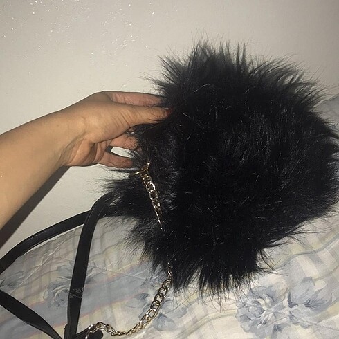 Tüylü peluş çanta