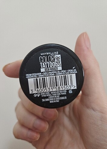 Beden Maybelline New York Color Tattoo Risk Maker Krem Far Siyah