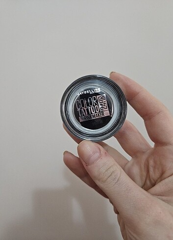 Maybelline Maybelline New York Color Tattoo Risk Maker Krem Far Siyah