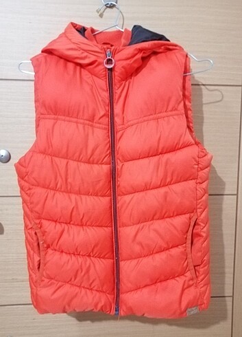 Zara marka şişme Erkek çocuk yeleği