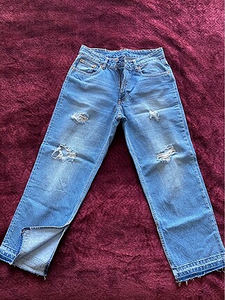 Pull and Bear Yırtık Kot