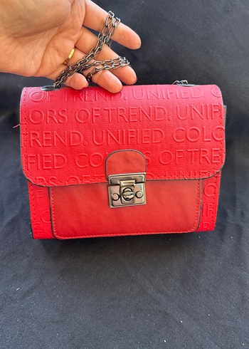Zincir Detaylı Kırmızı Deri Kadın Çanta - Görsel 3