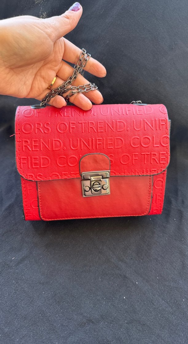 Zincir Detaylı Kırmızı Deri Kadın Çanta - Görsel 3