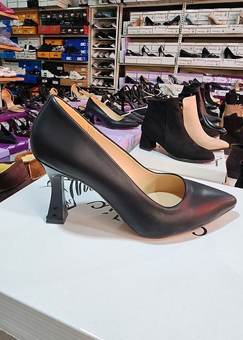 Siyah Stiletto - Görsel 2