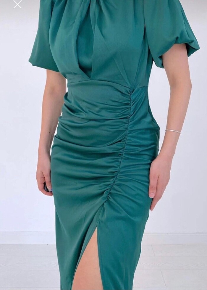 Zümrüt Yeşili saten elbise - Görsel 2