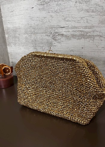 Beden İşlemeli Altın Rengi Kadın Örgü Clutch
