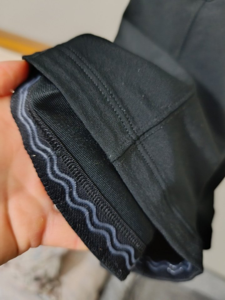 Mavi Kenarlı Siyah Kadın Mayo - Görsel 5