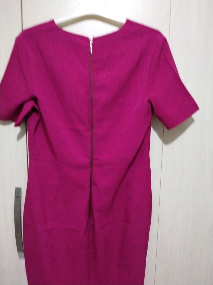 Pembe V Yakalı Midi Elbise - Görsel 3