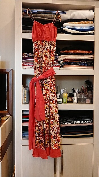 s Beden çeşitli Renk Çiçek desenli elbise Alaçatı model