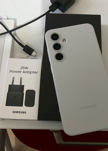 Samsung S24 Fe + Kılıf + Şarj 256gb