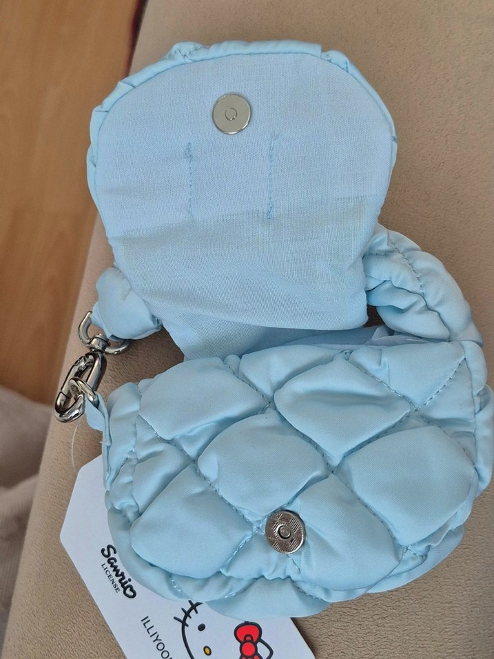 Hello Kitty x Illiyoon Çanta - Görsel 3