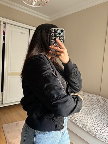 36 Beden siyah Renk Pull and bear siyah bomber ceket