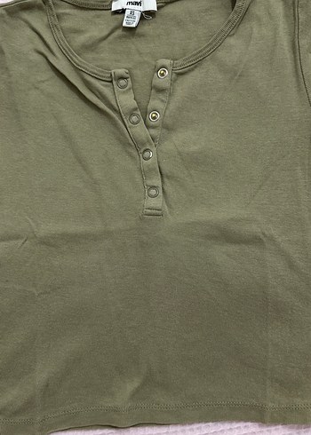 Çıtçıtlı Kısa Kollu top crop - Görsel 2