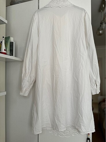 LC Waikiki Uzun beyaz tunik gömlek